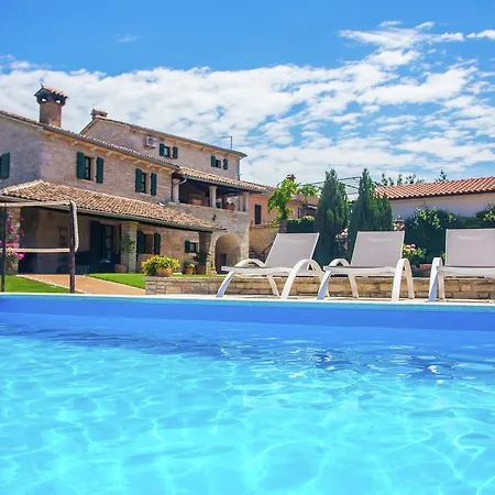 Quaint In With Swimming Pool Selina