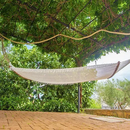 Quaint In With Swimming Pool * Selina