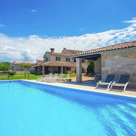 Villa Quaint In With Swimming Pool Selina